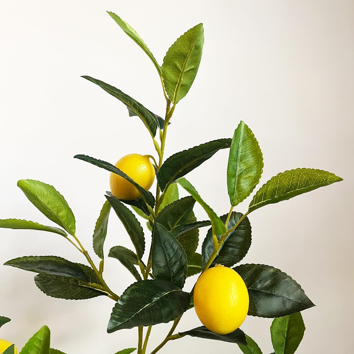 Artificial Lemon Tree, 5FT Fake Lemon Plant, Faux Lemon Tree with Realistic Trunk and Lifelike Leaves, Plastic Lemon Fruit Tree for Home Decor Living Room Office